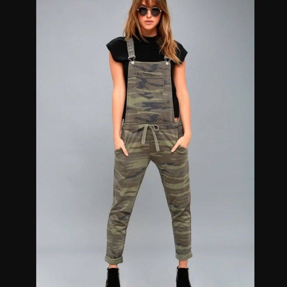Z Supply Camo Overalls Medium